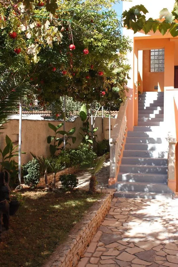 Apartments With A Parking Space Medulin - 7208 Croatia